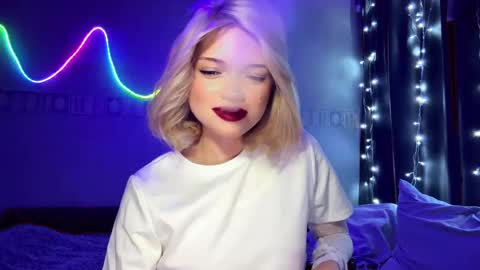 Stacy online show from April 16, 9:15 pm