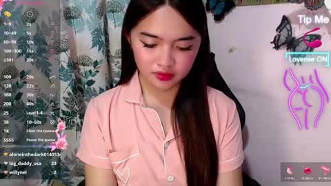 Jasmine online show from February 1, 7:55 pm