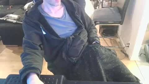 swe9090 online show from April 2, 9:44 pm