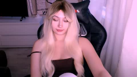 Kate online show from December 5, 3:17 am