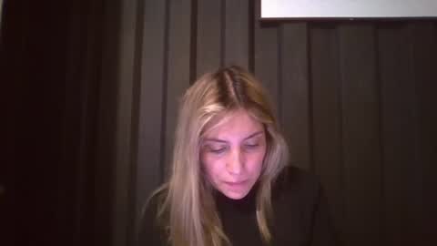 Snapshot of sweet__alana chatting on October 6, 1:01 am Sweet  alana online show from October 6, 1:01 am