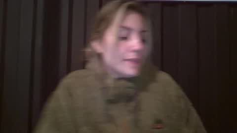 Snapshot of sweet__alana chatting on September 28, 11:58 pm Sweet  alana online show from September 28, 11:58 pm