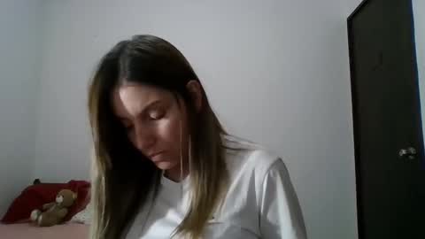 Snapshot of sweet__alana chatting on December 2, 11:13 pm Sweet  alana online show from December 2, 11:13 pm