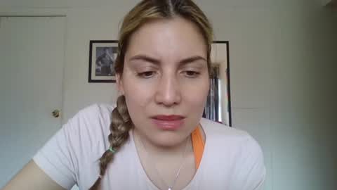 Snapshot of sweet__alana chatting on September 17, 6:11 pm Sweet  alana online show from September 17, 6:11 pm