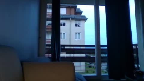 Snapshot of sweet__alana chatting on October 2, 10:52 pm Sweet  alana online show from October 2, 10:52 pm