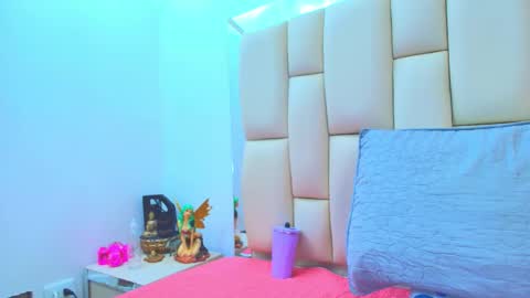 Amye  online show from October 21, 7:17 pm