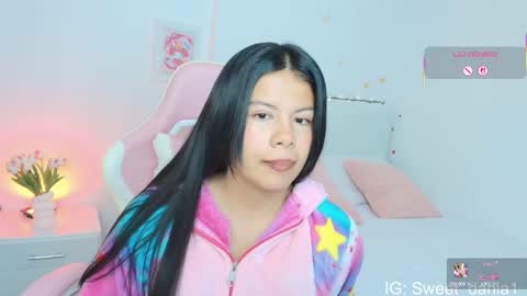 sweet_dania_ online show from October 1, 4:11 am