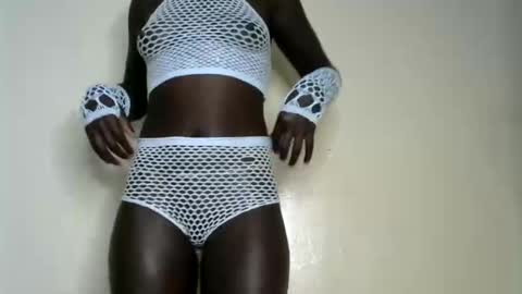 Snapshot of sweet_diva19 chatting on February 27, 9:14 pm sweet_diva19 online show from February 27, 9:14 pm