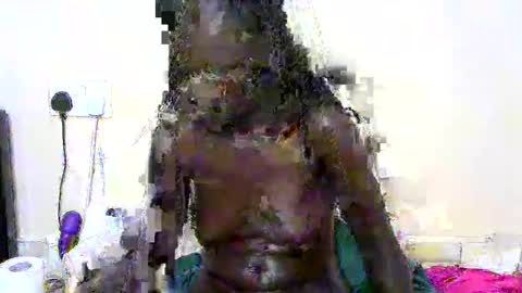 Snapshot of sweet_diva19 chatting on February 21, 7:21 pm sweet_diva19 online show from February 21, 7:21 pm