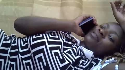 Snapshot of sweet_eldah chatting on October 6, 11:17 am Sweet eldah online show from October 6, 11:17 am