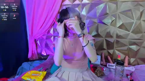  emmili  online show from March 3, 12:17 pm