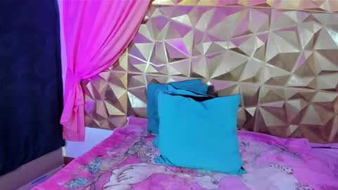  emmili  online show from February 13, 6:15 pm