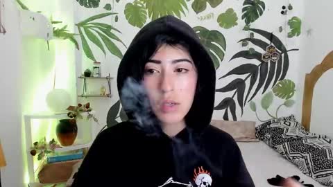 Snapshot of sweet_joint_girl chatting on October 11, 7:46 am Dahnna online show from October 11, 7:46 am