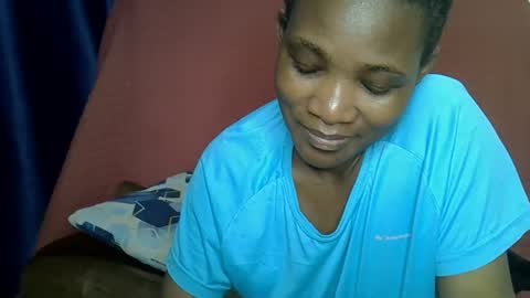 sweet_lessly online show from February 1, 12:19 am