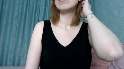 sweet_lilbunny online show from February 4, 3:38 pm