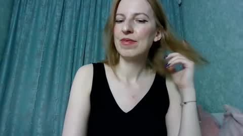 sweet_lilbunny online show from February 10, 5:38 pm