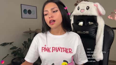 free            private online show from January 16, 12:01 am