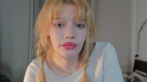 Melissa. Join me on Fansly link in social medias online show from February 2, 9:22 pm