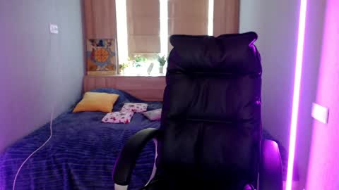 sweet_n_strong online show from April 11, 7:13 am