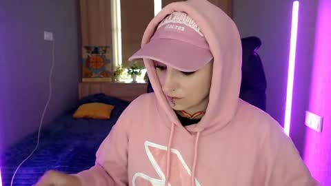 sweet_n_strong online show from April 24, 5:09 am