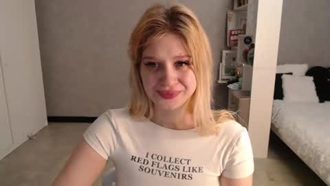 sweet_nicole_333 online show from November 26, 7:27 am