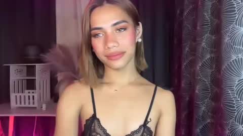 sweet_nikki03 online show from October 22, 4:52 pm