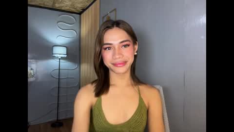 sweet_nikki03 online show from May 22, 9:10 pm