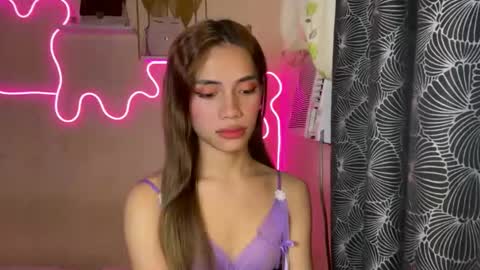 sweet_nikki03 online show from September 29, 8:41 pm