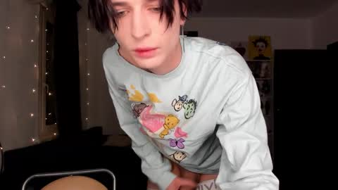 kira online show from November 19, 3:44 pm