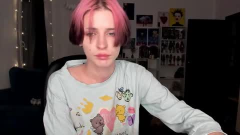 kira online show from January 12, 8:05 pm