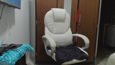 sweet_robyn online show from December 6, 5:14 am