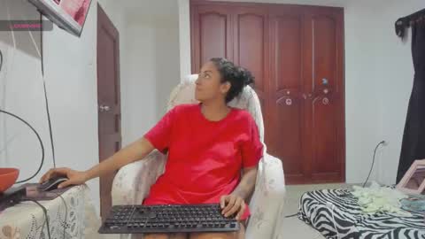 sweet_robyn online show from October 21, 11:41 pm