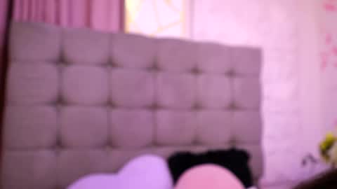 Sammy Lauren online show from December 2, 4:00 am