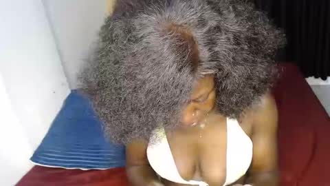 ellanah Tracie online show from November 11, 12:46 am