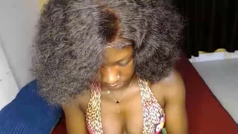 ellanah Tracie online show from October 24, 12:33 am