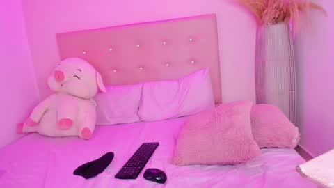 sweet_shirley_ online show from March 12, 5:17 pm