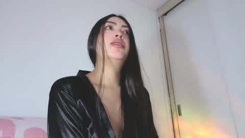 sweet_sophie_7 online show from April 5, 3:14 am