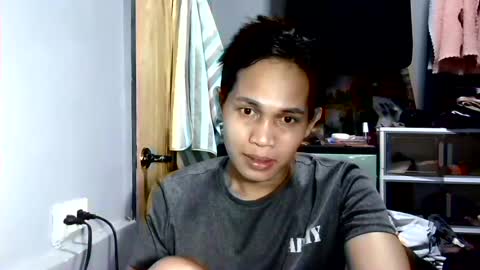 HI IM MONA AND IM YOUR NEXT WIFE online show from June 15, 1:30 am