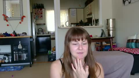 Snapshot of sweet_truffle chatting on October 9, 7:19 pm Heidi Brenner - Please check bio for schedule FAQ online show from October 9, 7:19 pm