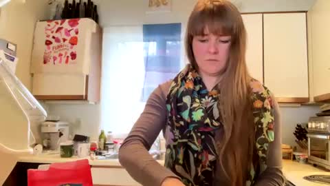Snapshot of sweet_truffle chatting on February 19, 4:11 pm Heidi Brenner - Please check bio for schedule FAQ online show from February 19, 4:11 pm