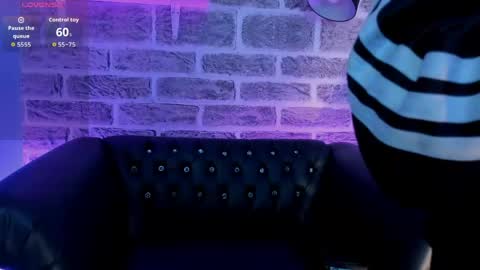  Sexy Arianna  online show from May 18, 11:55 pm