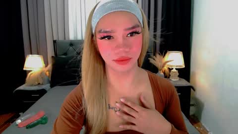 bea takashi  online show from April 7, 9:33 am