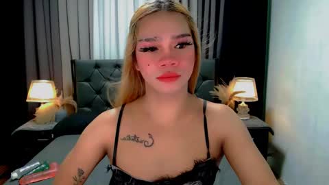 bea takashi  online show from May 20, 9:49 am