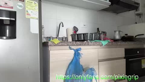 SweetAura0 0  online show from March 7, 7:14 pm