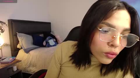 sweetbitter_ online show from January 18, 12:41 am