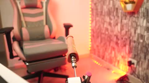 Salom independent model online show from January 11, 12:16 am