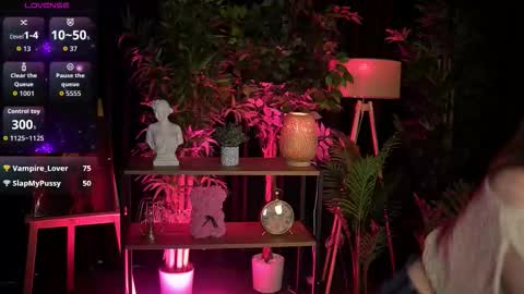 Lina online show from March 18, 4:13 pm