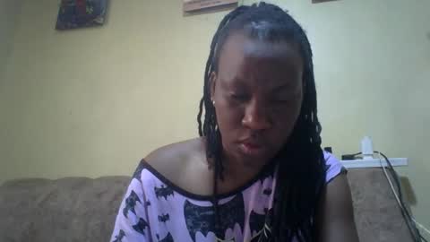 sweetdiva2012 online show from April 4, 4:30 am