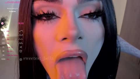 Bella online show from October 4, 7:55 pm