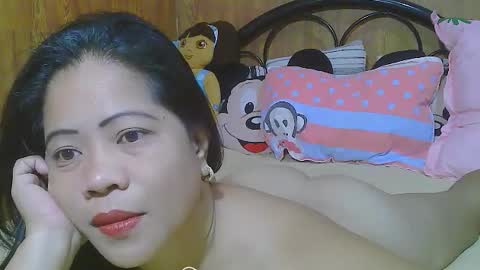 sweeteyes69xx online show from June 18, 11:21 pm